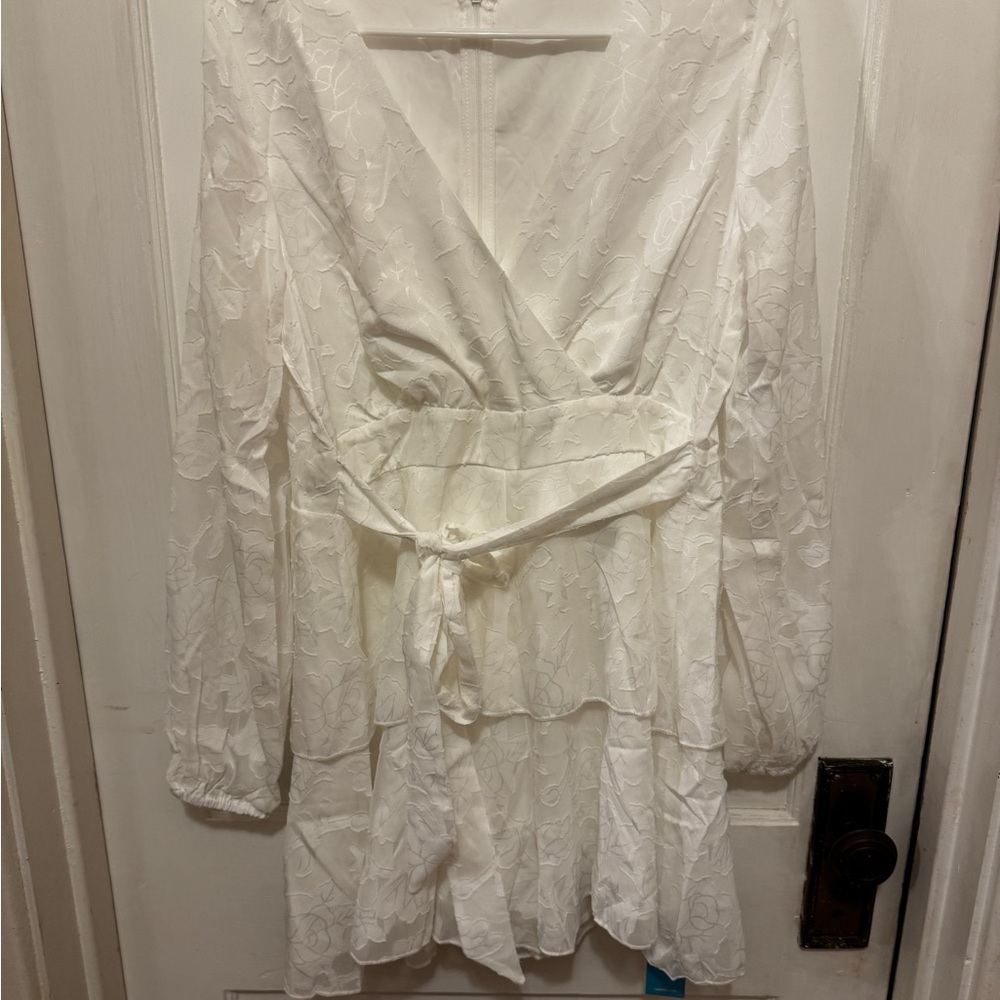 Cupshe White Floral Romper-Medium